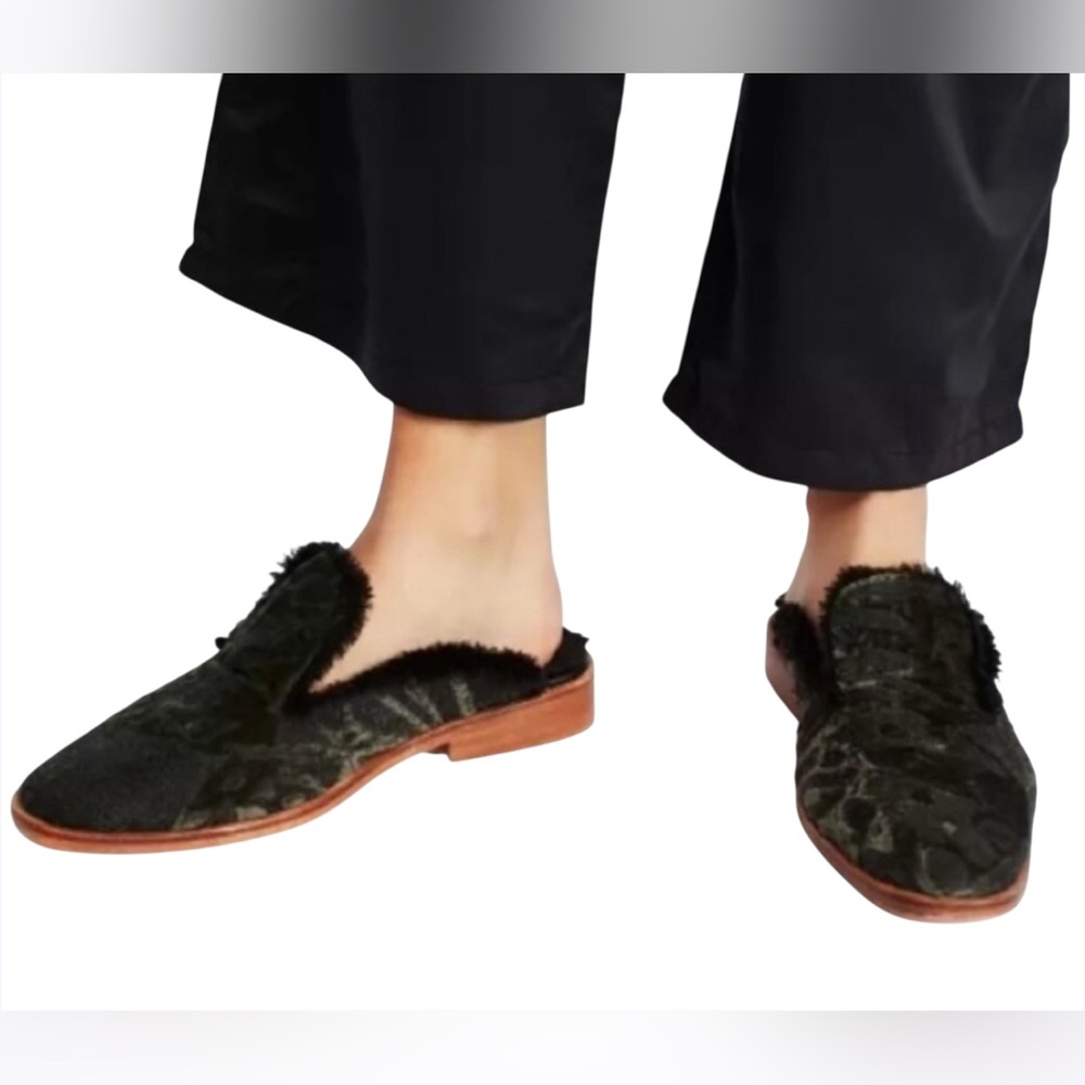 Free People Butterfly Effect Black Fur Mules Leather Size 37 US Size 6.5